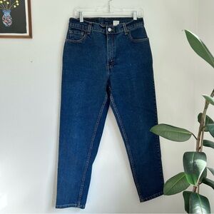 Vintage Levi’s 550 relaxed fit tapered leg jeans